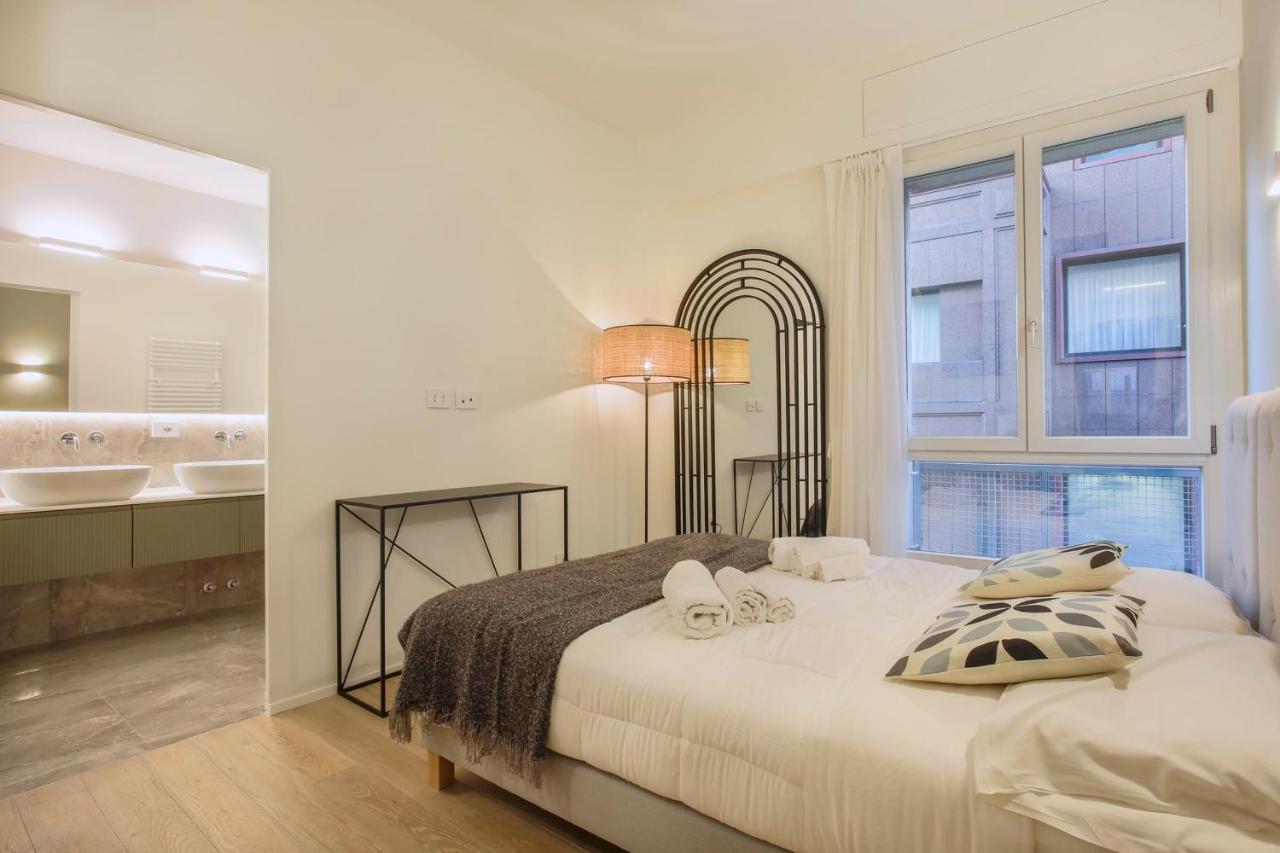 Repubblica Suite Ii-Hosted By Sweetstay Milano Esterno foto